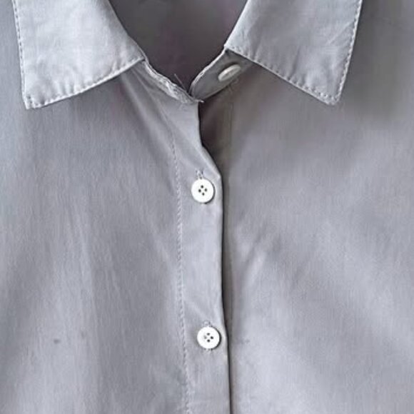 Women Minimalist Button-Up Shirt - Picture 4 of 4